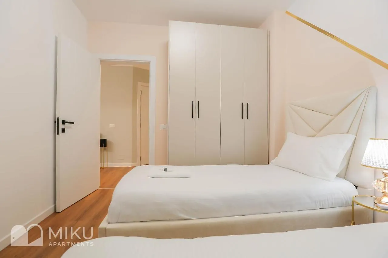 Miku Apartment - Lux 2Bd Apartment At City Center Tirana