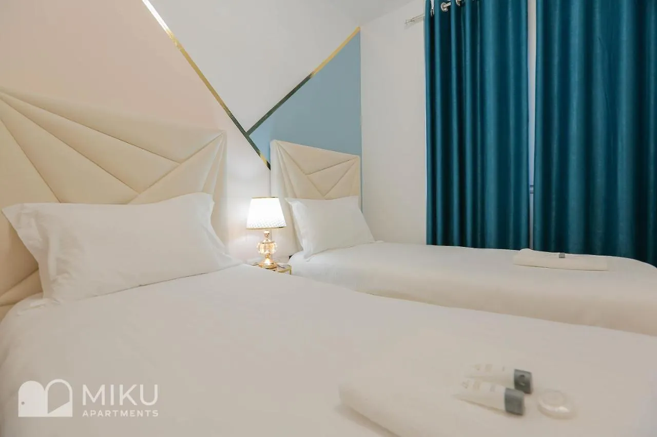 Miku Apartment - Lux 2Bd Apartment At City Center Tirana Albania