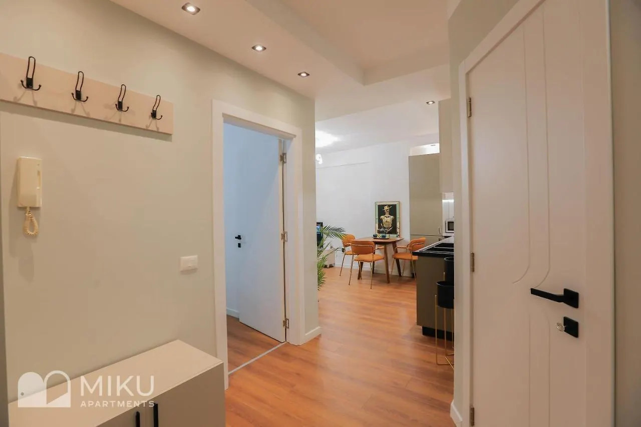 Miku Apartment - Lux 2Bd Apartment At City Center Tirana