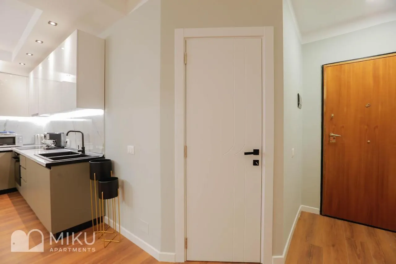 Miku Apartment - Lux 2Bd Apartment At City Center Tirana