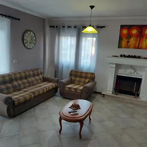 Manka' S Place Tirana