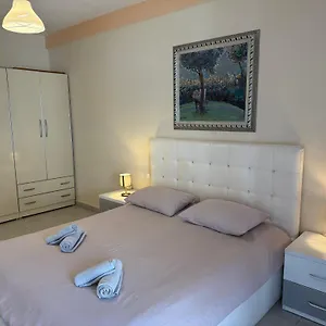 Marinela Tirana